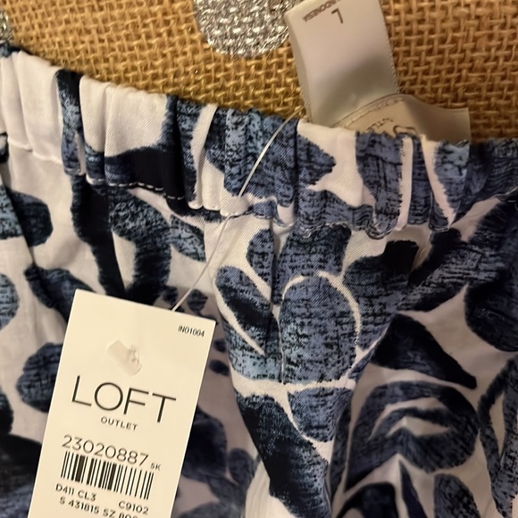 Loft outlet blue & white off the shoulder top size L - Picture 9 of 11
